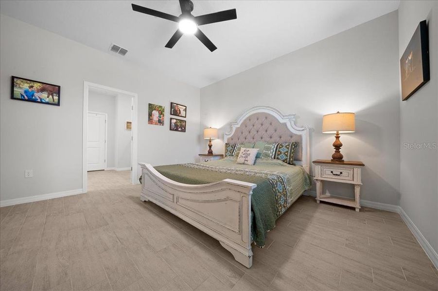 Furnished interior view inside a new home in Ocala, Ocala (Image 11).
