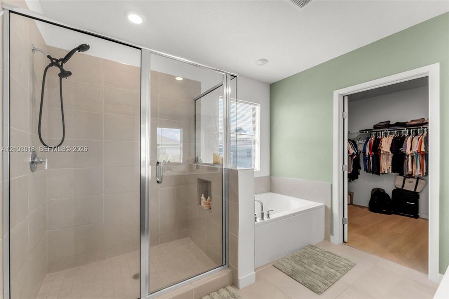 Furnished interior view inside a new home in , Homestead (Image 17).