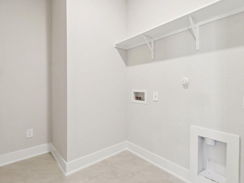 Photo is not of the actual home, but is an inspirational photo of builder’s model home and may depict options, furnishings, and/or decorator features that are not included Photo is not of the actual home, but is an inspirational photo of builder’s model home and may depict options, furnishings, and/or decorator features that are not included