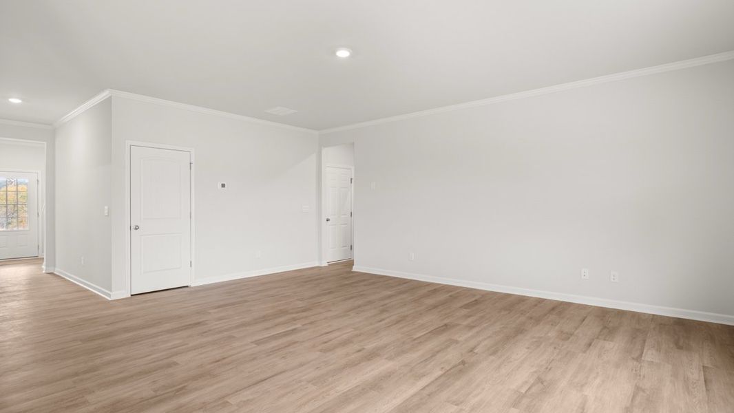 Representative unfurnished interior of a home built from the HALTON by D.R. Horton in Lost Creek, Dallas (Image 34).