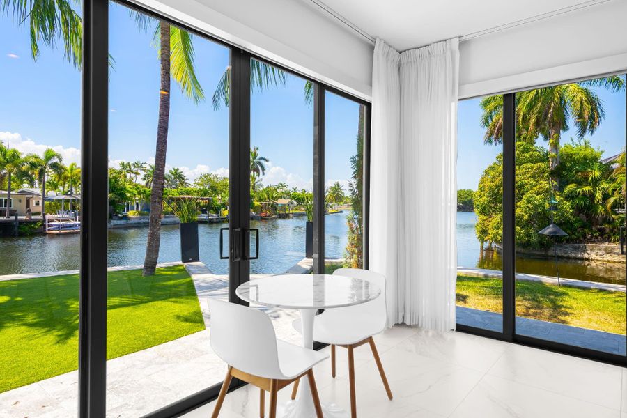 Furnished interior view inside a new home in , Fort Lauderdale (Image 28).