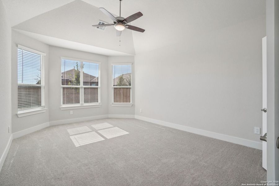 Spacious, unfurnished interior of a new home in Carmel Ranch, Schertz (Image 44).