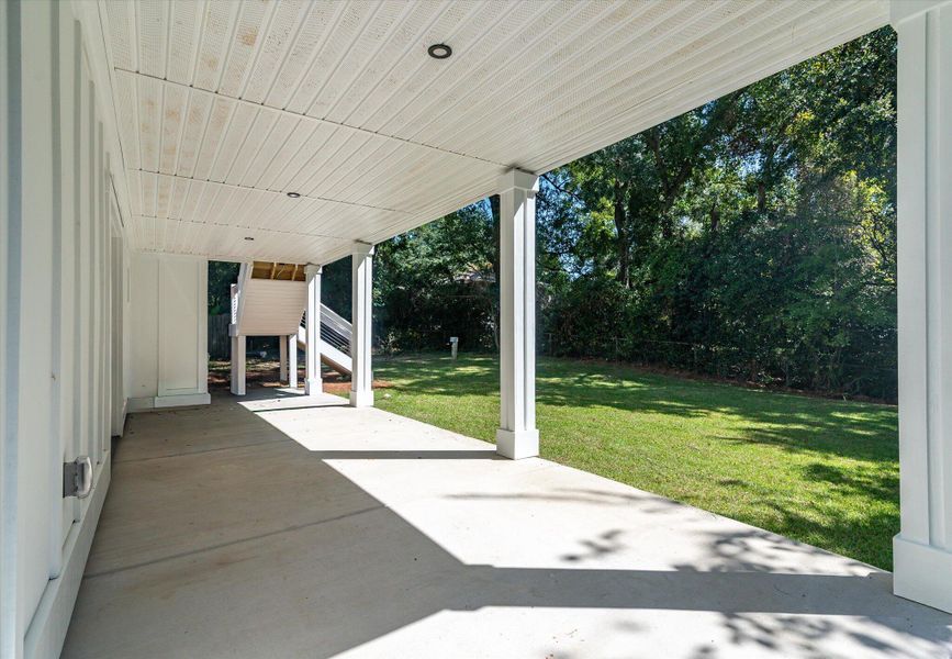 Exterior details and patio area of a home in , Charleston (Image 28).