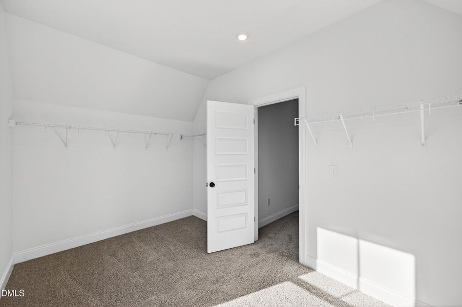 38 -140 w fountainhead lane, interior 38 -140 w fountainhead lane, interior