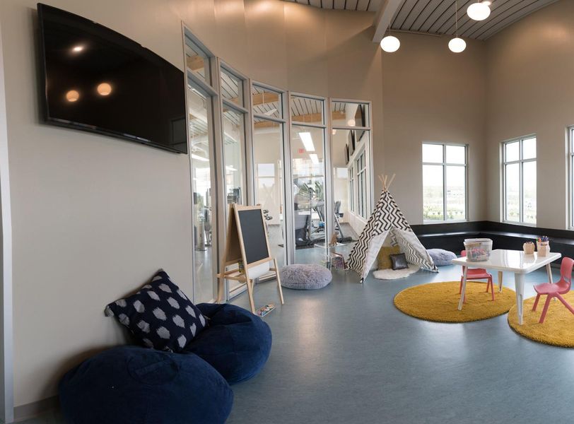 Community amenities in Meridiana, Manvel (Image 29).