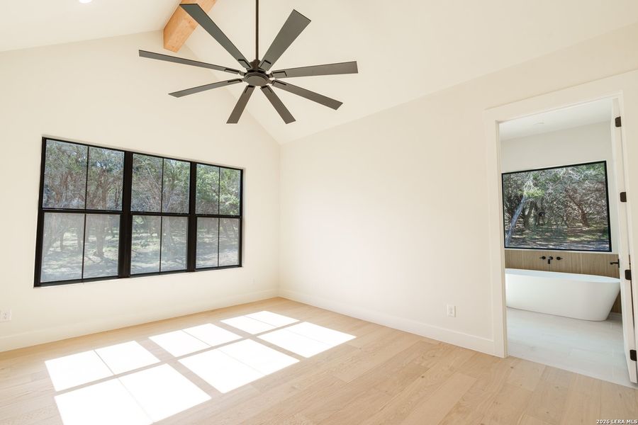 Spacious, unfurnished interior of a new home in , Boerne (Image 19).
