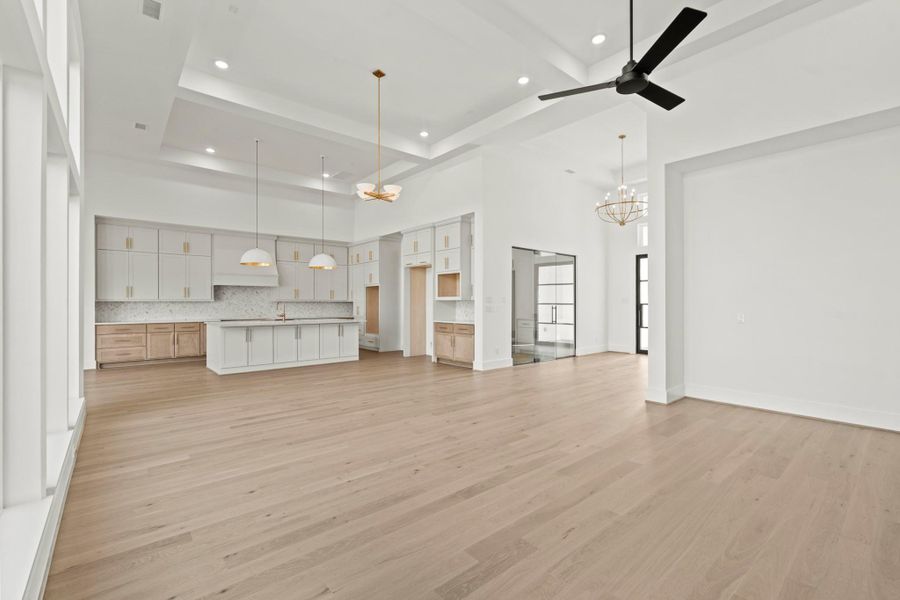 Spacious, unfurnished interior of a new home in Weston Lakes, Fulshear (Image 38). Spacious, unfurnished interior of a new home in Weston Lakes, Fulshear (Image 38).