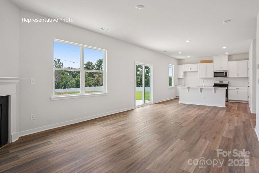 Spacious, unfurnished interior of a new home in Calvin Creek, Troutman (Image 12).