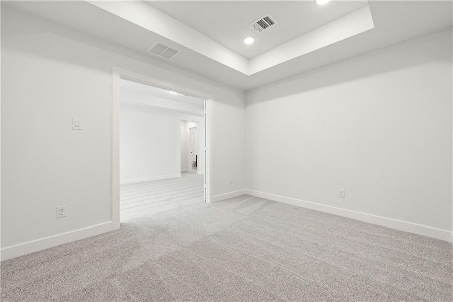 Representative image. Features, selections and colors may vary.