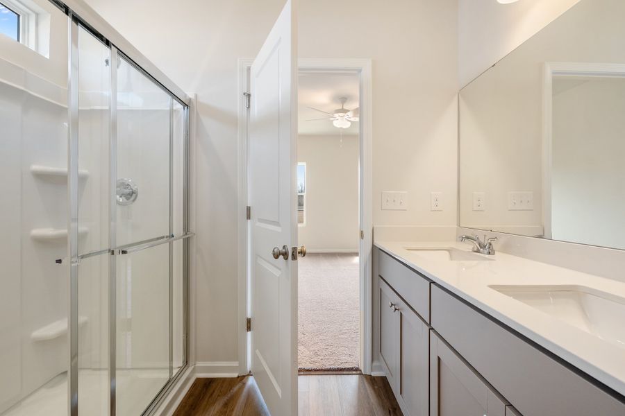 Furnished interior view inside a new home in Dove Hollow, Chesnee (Image 10).