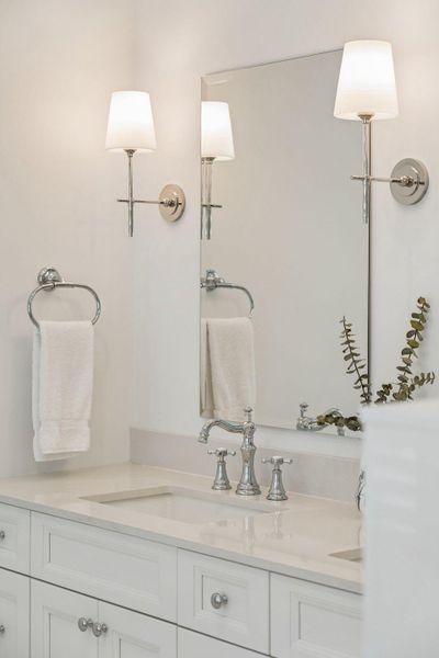 Close-up of interior finishes inside a home in , Folly Beach (Image 18).