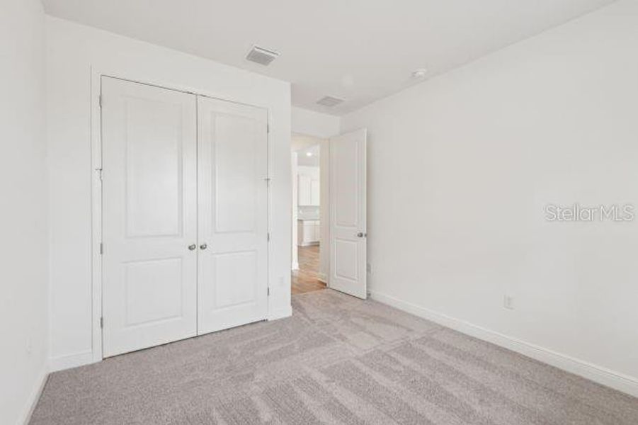 Spacious, unfurnished interior of a new home in Sugarmill Woods, Homosassa (Image 19). Spacious, unfurnished interior of a new home in Sugarmill Woods, Homosassa (Image 19).