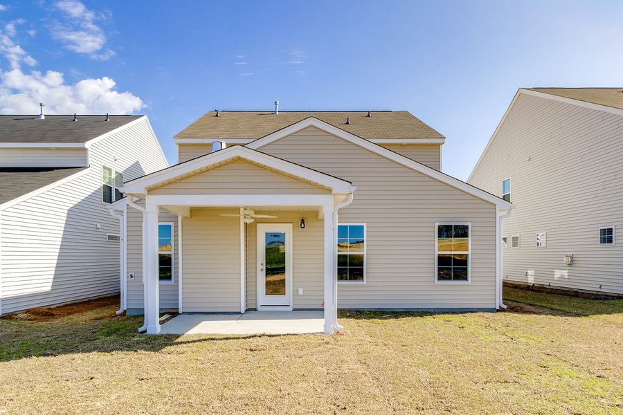 Exterior details and patio area of a home in Winston Point, Gilbert (Image 20).