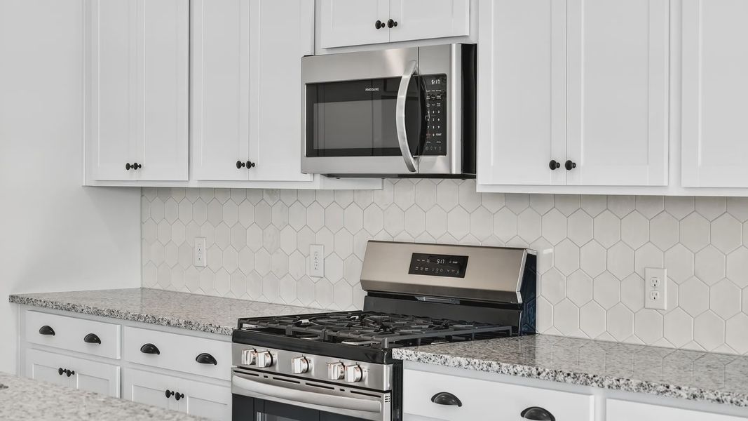 Furnished interior view inside a new home in McClure Farms, Columbia (Image 11).