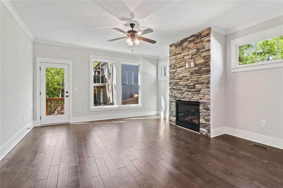 Spacious, unfurnished interior of a new home in , Atlanta (Image 36). Spacious, unfurnished interior of a new home in , Atlanta (Image 36).