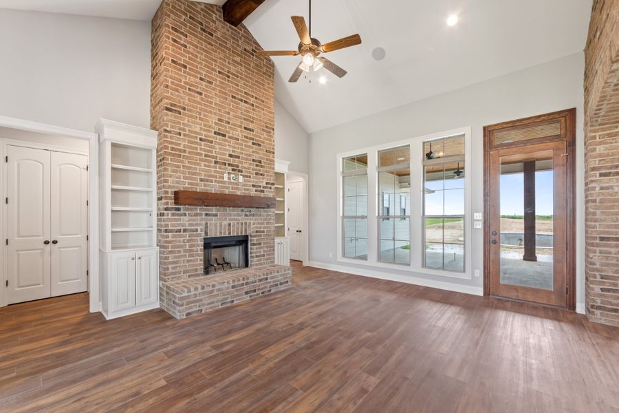 Representative unfurnished interior of a home built from the The Lafitte by Manuel Builders in Chapel Bend, Montgomery (Image 27).
