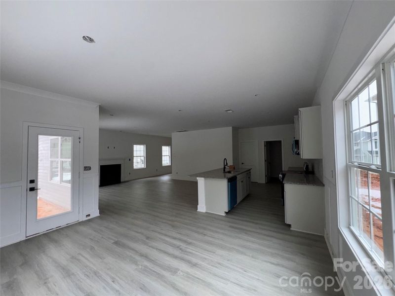 dining area looking into kitchen