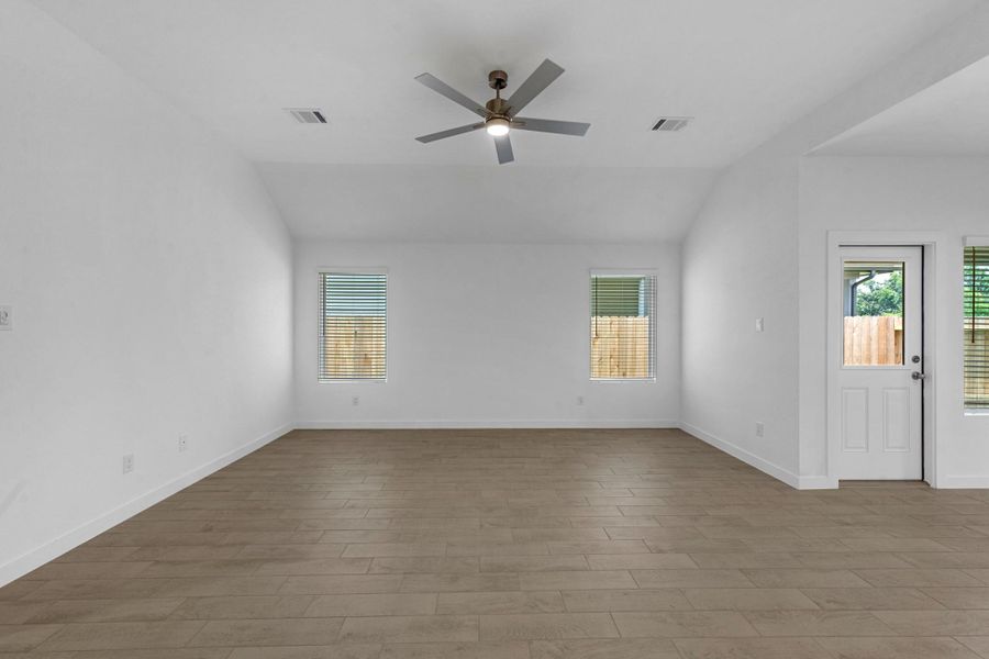 Spacious, unfurnished interior of a new home in Cypresswood Landing, Humble (Image 14). Spacious, unfurnished interior of a new home in Cypresswood Landing, Humble (Image 14).