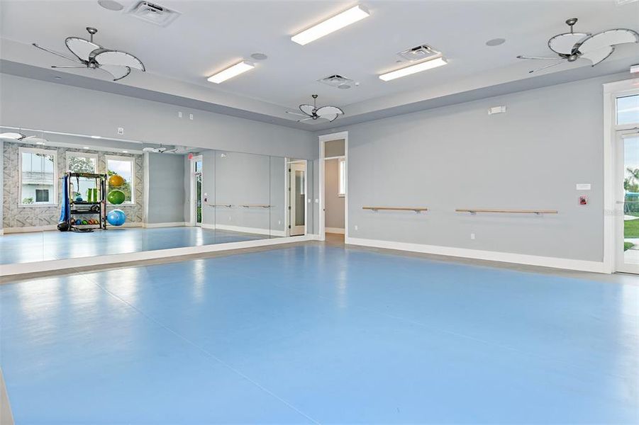 Spacious, unfurnished interior of a new home in Grand Park, Sarasota (Image 14). Spacious, unfurnished interior of a new home in Grand Park, Sarasota (Image 14).