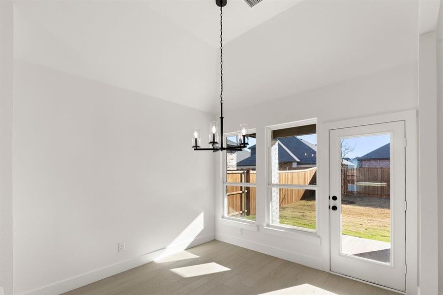 Spacious, unfurnished interior of a new home in Edgewood Creek, Celina (Image 34).