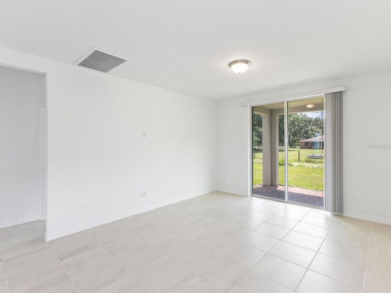 Spacious, unfurnished interior of a new home in The Meadow at Crossprairie, St. Cloud (Image 8).