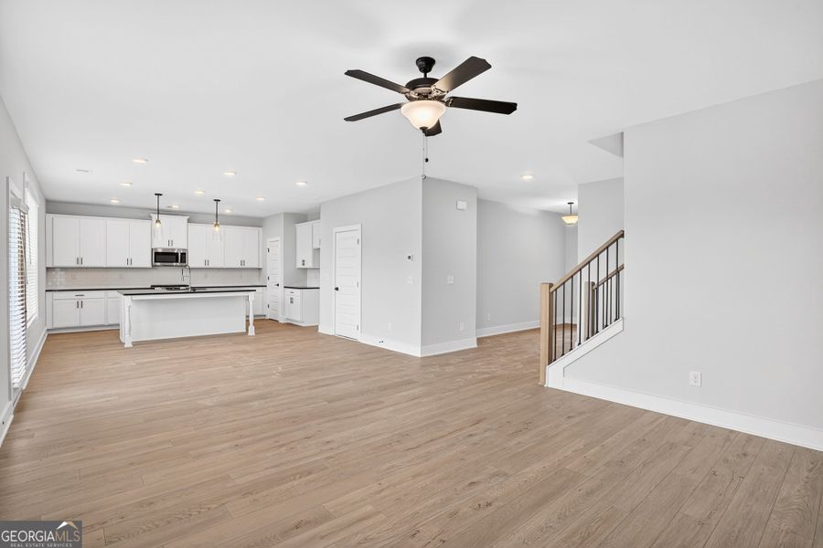 Spacious, unfurnished interior of a new home in The Fairways at Mirror Lake, Villa Rica (Image 22).