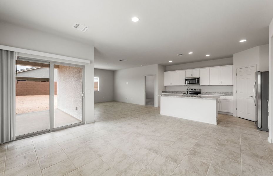 Spacious, unfurnished interior of a new home in Hayden Estates, Buckeye (Image 13). Spacious, unfurnished interior of a new home in Hayden Estates, Buckeye (Image 13).