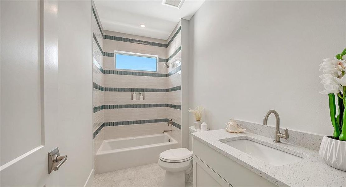 Furnished interior view inside a new home in , Bradenton (Image 17).