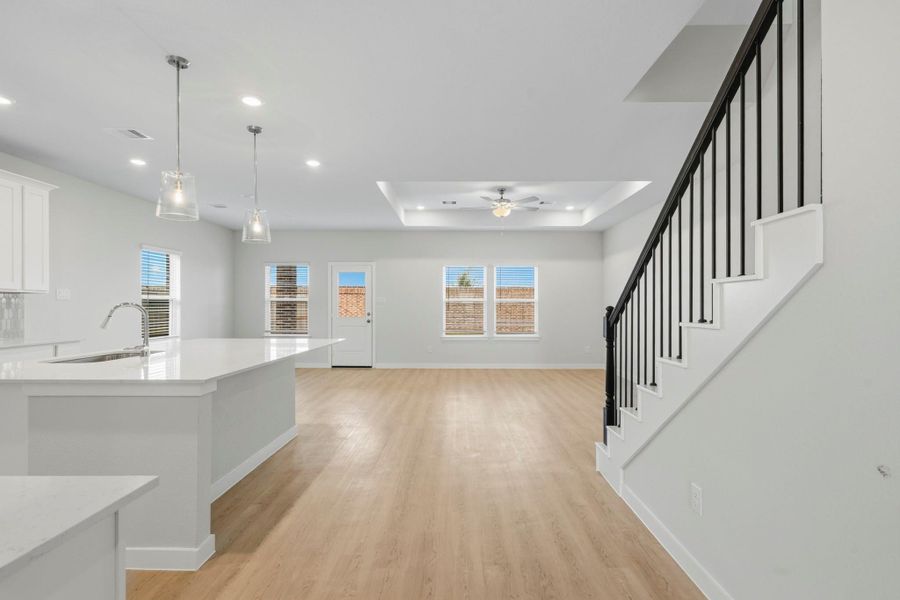 Spacious, unfurnished interior of a new home in Sunterra Lakes, Brookshire (Image 21).