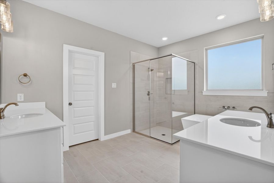 Furnished interior view inside a new home in Terra Vista Estates, Springtown (Image 40).