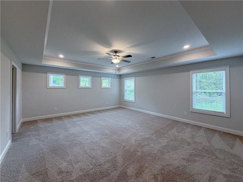 Spacious, unfurnished interior of a new home in , Dallas (Image 29).
