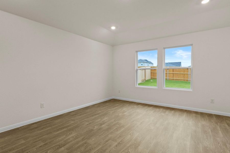 Spacious, unfurnished interior of a new home in Trace, San Marcos (Image 23).