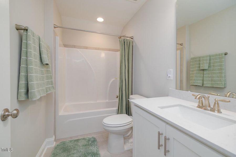 130-Vast-View-Way-26