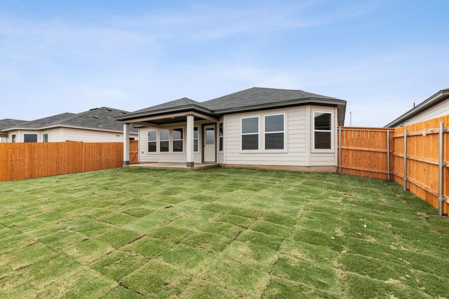 Exterior details and patio area of a home in Marble Creek Crossing, Austin (Image 15).