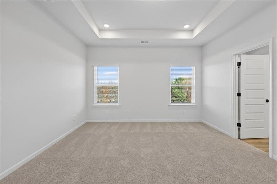 Spacious, unfurnished interior of a new home in Franklin Manor, Lawrenceville (Image 49).