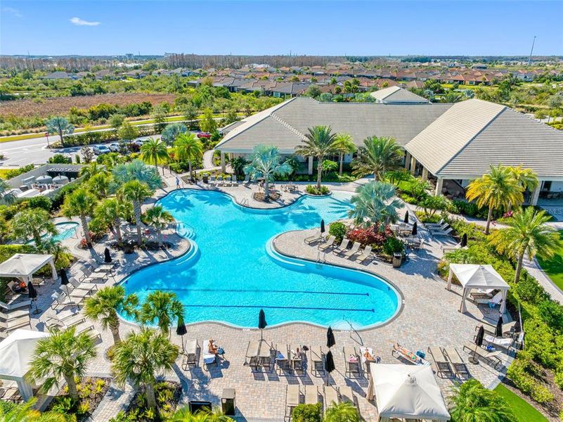 Community amenities in Esplanade at Wiregrass Ranch, Wesley Chapel (Image 29).