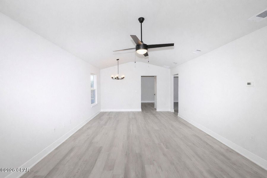 Spacious, unfurnished interior of a new home in Fox Glenn, Panama City (Image 16).