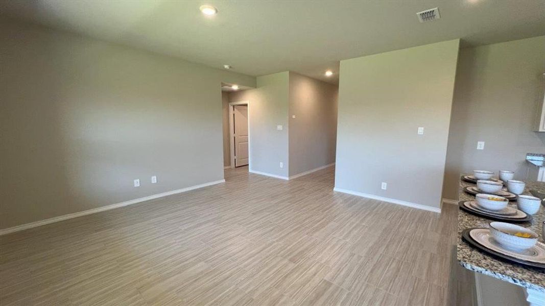 Spacious, unfurnished interior of a new home in Rosewood at Beltmill, Fort Worth (Image 12).