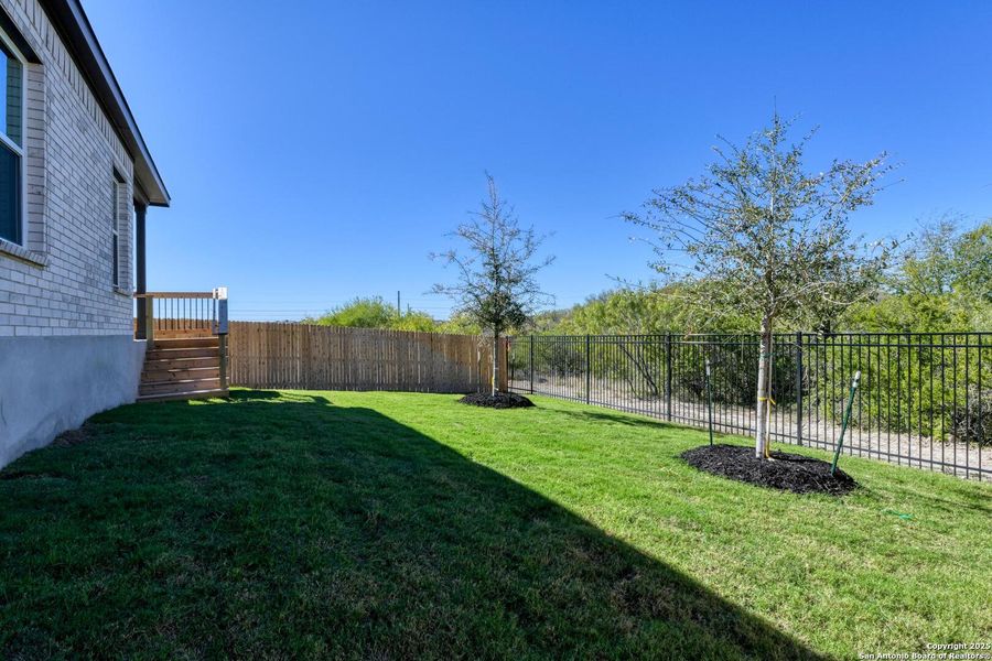 Exterior details and patio area of a home in Arcadia Ridge, San Antonio (Image 3). Exterior details and patio area of a home in Arcadia Ridge, San Antonio (Image 3).