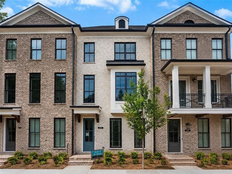 Downtown Alpharetta awaits Downtown Alpharetta awaits