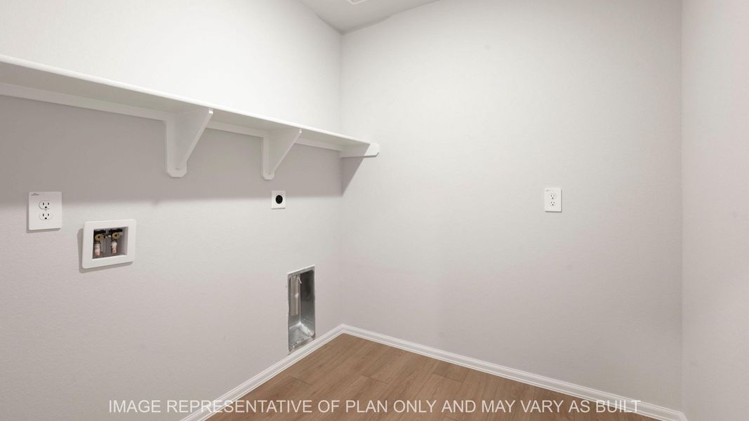 Representative unfurnished interior of a home built from the Easton by D.R. Horton in Wilkins Valley, Brenham (Image 18).