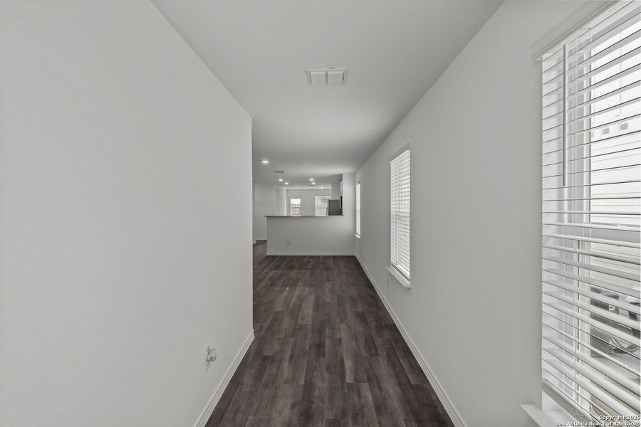 Spacious, unfurnished interior of a new home in Corley Farms, Boerne (Image 22).