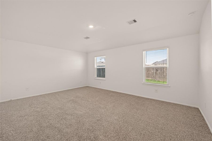 Spacious, unfurnished interior of a new home in Windstone on the Prairie, Richmond (Image 46).
