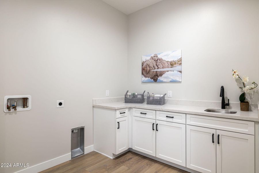 Utility Laundry ROom