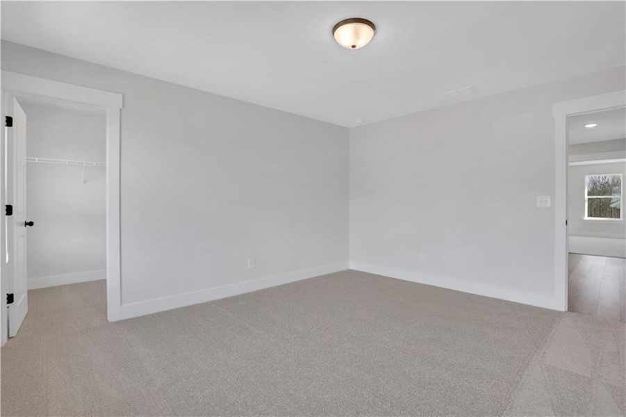 Spacious, unfurnished interior of a new home in Twin Lakes, Hoschton (Image 46).