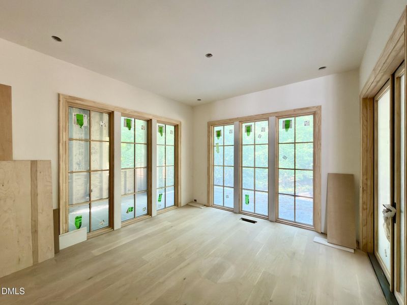 0C903FAE-C9AA-4B2F-A932-C030BCD0401A_1_1