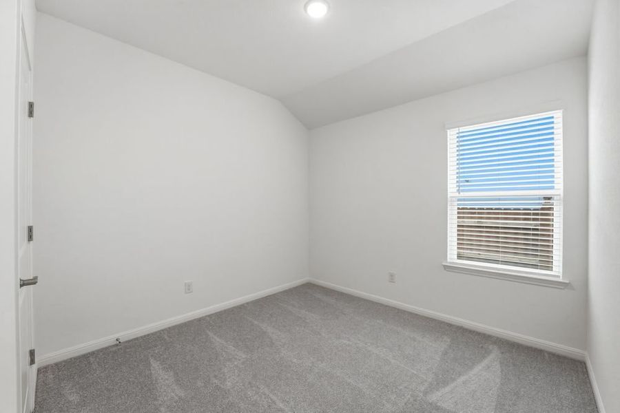 Spacious, unfurnished interior of a new home in Emory Crossing, Hutto (Image 16).