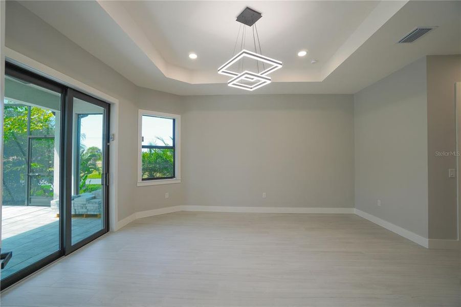 Spacious, unfurnished interior of a new home in , Rotonda West (Image 43).
