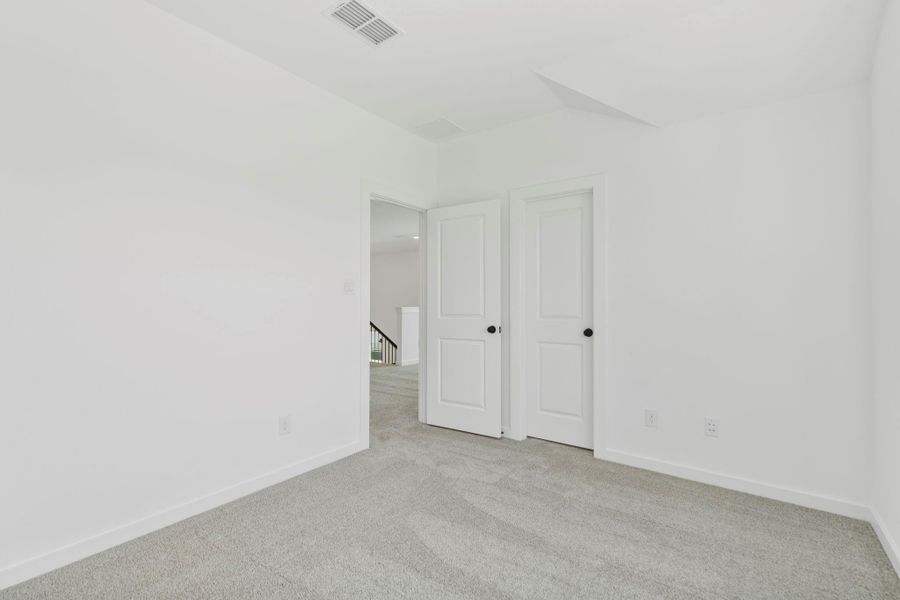 Spacious, unfurnished interior of a new home in Sienna 45', 50', Missouri City (Image 18). Spacious, unfurnished interior of a new home in Sienna 45', 50', Missouri City (Image 18).