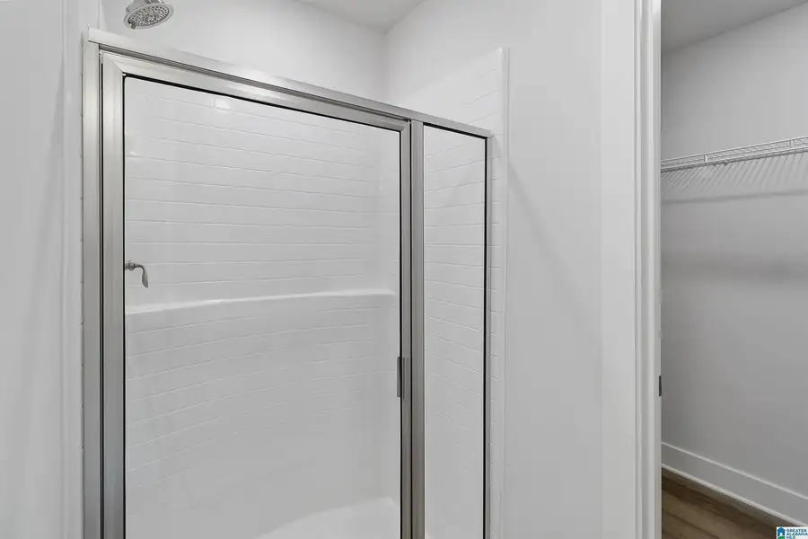 Representative interior finishes for a home built from the 3000 by Adams Homes in Hill Country Estates, Dade City (Image 10).